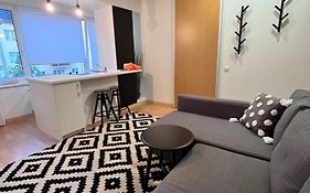 Stilingi šaulio skulptūros apartamentai